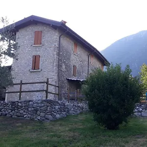 Feriehus Ca Dei Casai Apartment, Di Garda E Relax. Italien