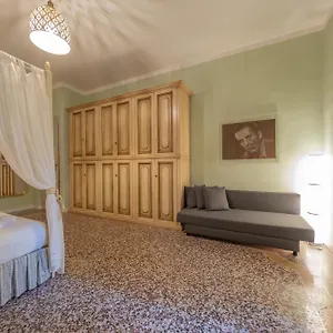 Lungarno Buozzi 7 Lägenhet